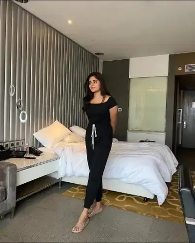 Call Girls Service in Laundi